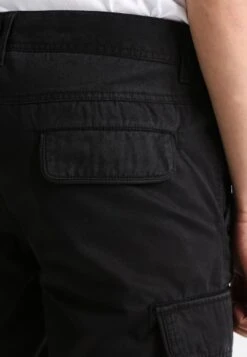 Pier One ShortsBlack Uomo Bermuda PI922FA1D-Q11 -Negozio online Pier One Italia 0583573af5f3441ebd704a48eb59a11c