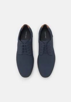Pier One Stringate SportiveDark Blue Uomo Scarpe Con I Lacci PI912M09Q-K11 -Negozio online Pier One Italia 0a17dbfb287a4ebfb67895f7e005364f scaled