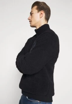 Pier One Felpa In PileDark Blue Uomo Maglieria E Felpe PI922S0CK-K11 -Negozio online Pier One Italia 0b27e21a839e4f56af9be8aed42665b4 scaled