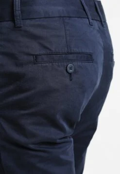 Pier One ShortsNavy Uomo Bermuda PI922FA1H-K11 -Negozio online Pier One Italia 0e74a4c1a0104d8380e93d4804bbc3dc