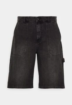 Pier One Regular Fit CarpenterShorts Di Jeans Black Uomo Jeans PI922F05C-Q11 -Negozio online Pier One Italia 0f441c1e70184b8f9e44936458fd2a17 scaled