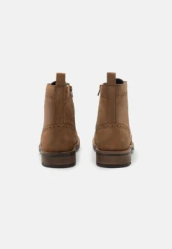 Pier One Stivaletti StringatiCognac Uomo Stivaletti/Stivali PI912K0C1-O11 -Negozio online Pier One Italia 0ff147302cbe48d29048140a25ed5c87 scaled