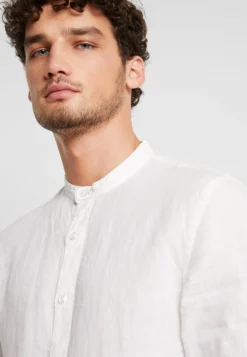 Pier One CamiciaWhite Uomo Camicie PI922D0B0-A11 9 Pier One CamiciaWhite Uomo Camicie PI922D0B0-A11 -Negozio online Pier One Italia 153ed920a931413bb12f661a315db7fb scaled