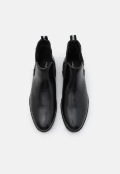 Pier One StivalettiBlack Uomo Stivaletti/Stivali PI912K0BA-Q11 -Negozio online Pier One Italia 19bc2dd3520e443c8c8e9599f5053288 scaled