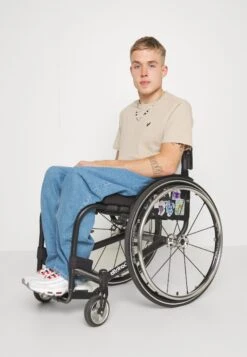 Pier One T-Shirt BasicBeige Uomo T-shirt E Polo PI922O0WD-B11 -Negozio online Pier One Italia 1abf435717304370a459bb52b1134638 scaled