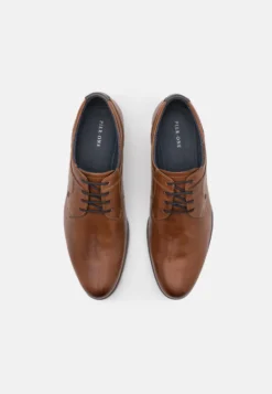 Pier One LeatherStringateCognac Uomo Scarpe Con I Lacci PI912M0CD-O11 -Negozio online Pier One Italia 1c7efe6ec2454ab8a89b635fcdd3933c scaled