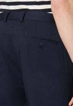 Pier One PantaloniDark Blue Uomo Pantaloni PI922E057-K11 -Negozio online Pier One Italia 23226730fbc24f80b1d65af88fff4e6c scaled