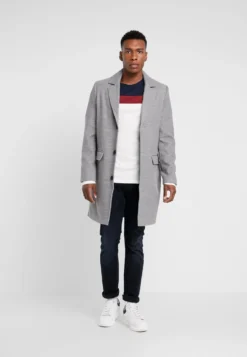 Pier One Maglietta A Manica LungaOffwhite/Dark Blue Uomo T-shirt E Polo PI922O0GL-A11 -Negozio online Pier One Italia 29e109eae189405994b919b5d531fb69 scaled