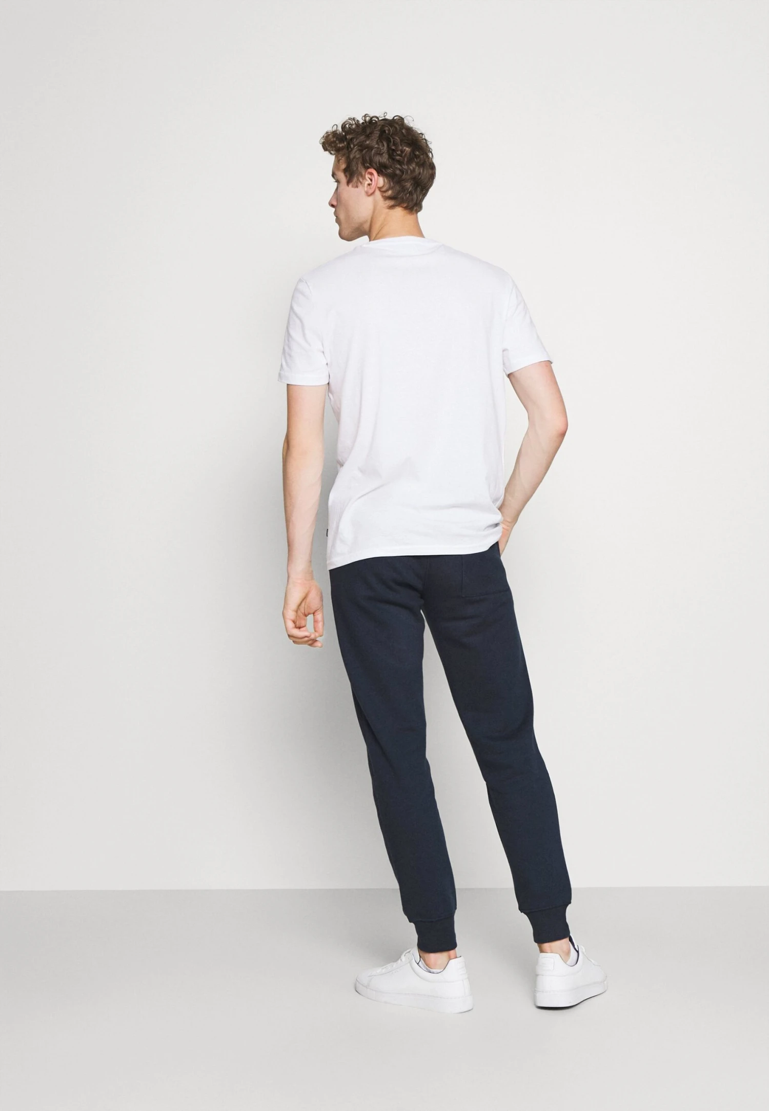 Pier One Pantaloni SportiviDark Blue Uomo Pantaloni Sportivi E Joggers PI922E03I-K12 3 Pier One Pantaloni SportiviDark Blue Uomo Pantaloni Sportivi E Joggers PI922E03I-K12 - immagine 3