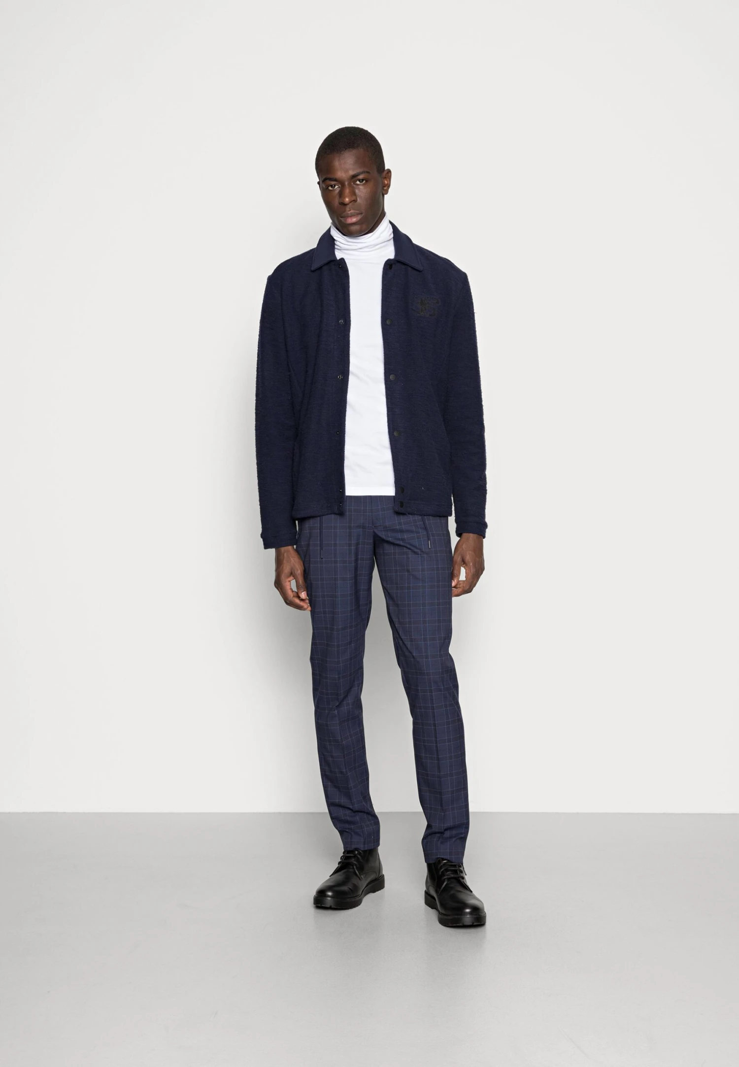 Pier One Maglietta A Manica LungaWhite Uomo T-shirt E Polo PI922O0GE-A11 2 Pier One Maglietta A Manica LungaWhite Uomo T-shirt E Polo PI922O0GE-A11 - immagine 2