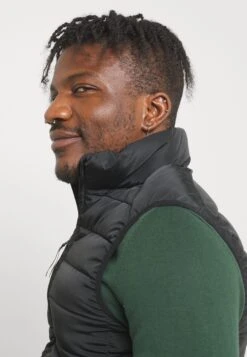 Pier One SmanicatoBlack Uomo Giacche PI922T04E-Q11 -Negozio online Pier One Italia 346ee86cc19b49c3b939b6989a1e5346 scaled