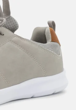 Pier One Sneakers BasseLight Grey Uomo Sneaker PI915O019-C11 11 Pier One Sneakers BasseLight Grey Uomo Sneaker PI915O019-C11 -Negozio online Pier One Italia 352a51dd935a42d4b948d56413b28ca7 scaled