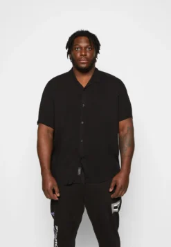 Pier One CamiciaBlack Uomo Camicie PI922D0CV-Q11 10 Pier One CamiciaBlack Uomo Camicie PI922D0CV-Q11 -Negozio online Pier One Italia 36807e4943b94c8e899f01f9359bde27 scaled