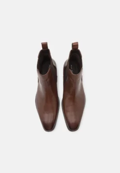 Pier One LeatherStivalettiBrown Uomo Stivaletti/Stivali PI912K0CC-O11 -Negozio online Pier One Italia 385fe43e1e7a4711968a726696ee0019 scaled