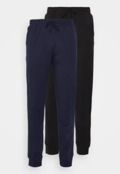 Pier One 2 PackPantaloni Del PigiamaDark Blue/Black Uomo Per La Notte PI982L00I-K15 10 Pier One 2 PackPantaloni Del PigiamaDark Blue/Black Uomo Per La Notte PI982L00I-K15 -Negozio online Pier One Italia 49522b66b23a4bc9ba5cc231f5971a0a scaled