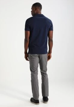 Pier One BasicPoloDarkBlue Uomo T-shirt E Polo PI922P00F-K14 -Negozio online Pier One Italia 4fa7563df96447e0a80eb7b08ec70801