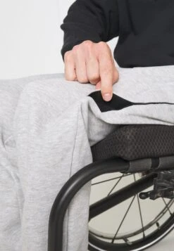 Pier One Pantaloni SportiviMottled Light Grey Uomo Pantaloni PI922E04P-C11 15 Pier One Pantaloni SportiviMottled Light Grey Uomo Pantaloni PI922E04P-C11 -Negozio online Pier One Italia 5000ff554ae3484eba1baf55bb2ebe1a scaled