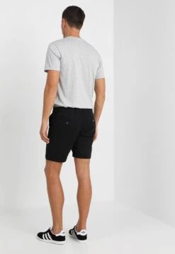 Pier One ShortsBlack Uomo Bermuda PI922FA1H-Q11 -Negozio online Pier One Italia 51e566056b384e5ca94279206ee8e214