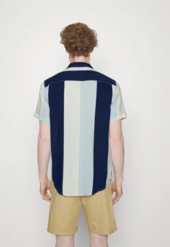 Pier One CamiciaMulti-Coloured Uomo Camicie PI922D0EH-T11 -Negozio online Pier One Italia 52088e1c015a4341b75335c4a20c4edc scaled