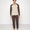 Pier One PigiamaBrown Uomo Per La Notte PI982M043-O11