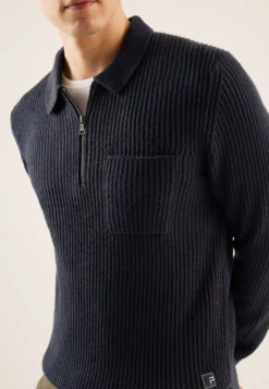 Pier One MaglioneDark Blue Uomo Maglieria PI922Q0C1-K11 -Negozio online Pier One Italia 54cdb85fdf9947fa9a95b83f2874a45b scaled