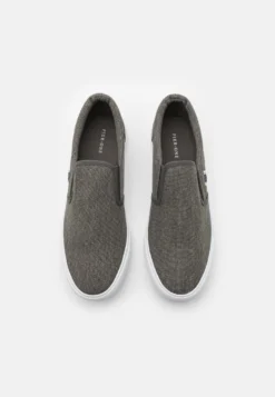 Pier One UnisexSneakers BasseGrey Uomo Scarpe Basse PI915O02J-C11 9 Pier One UnisexSneakers BasseGrey Uomo Scarpe Basse PI915O02J-C11 -Negozio online Pier One Italia 579776f233c041c1a593137d309a6ccd scaled