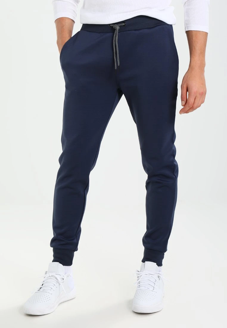 Pier One Pantaloni SportiviDark Blue Uomo Pantaloni Sportivi E Joggers PI922E03Q-K11 1 Pier One Pantaloni SportiviDark Blue Uomo Pantaloni Sportivi E Joggers PI922E03Q-K11