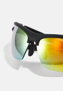 Pier One UnisexOcchiali Da SoleBlack Uomo Occhiali Da Sole PI954K033-Q11 -Negozio online Pier One Italia 588c529d22a54852a0943b23ab92875b scaled