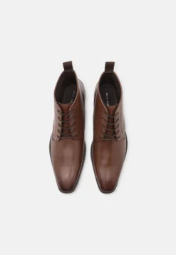 Pier One Leather - Stivaletti Stringati - Brown -Negozio online Pier One Italia 6325d7f0e0a141d28b0c8c5725b17932 scaled