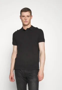 Pier One 3 PackPoloBlack/Dark Blue/White Uomo T-shirt E Polo PI922P05T-Q11 -Negozio online Pier One Italia 64cd33dcebca4047b676279f69972698 scaled