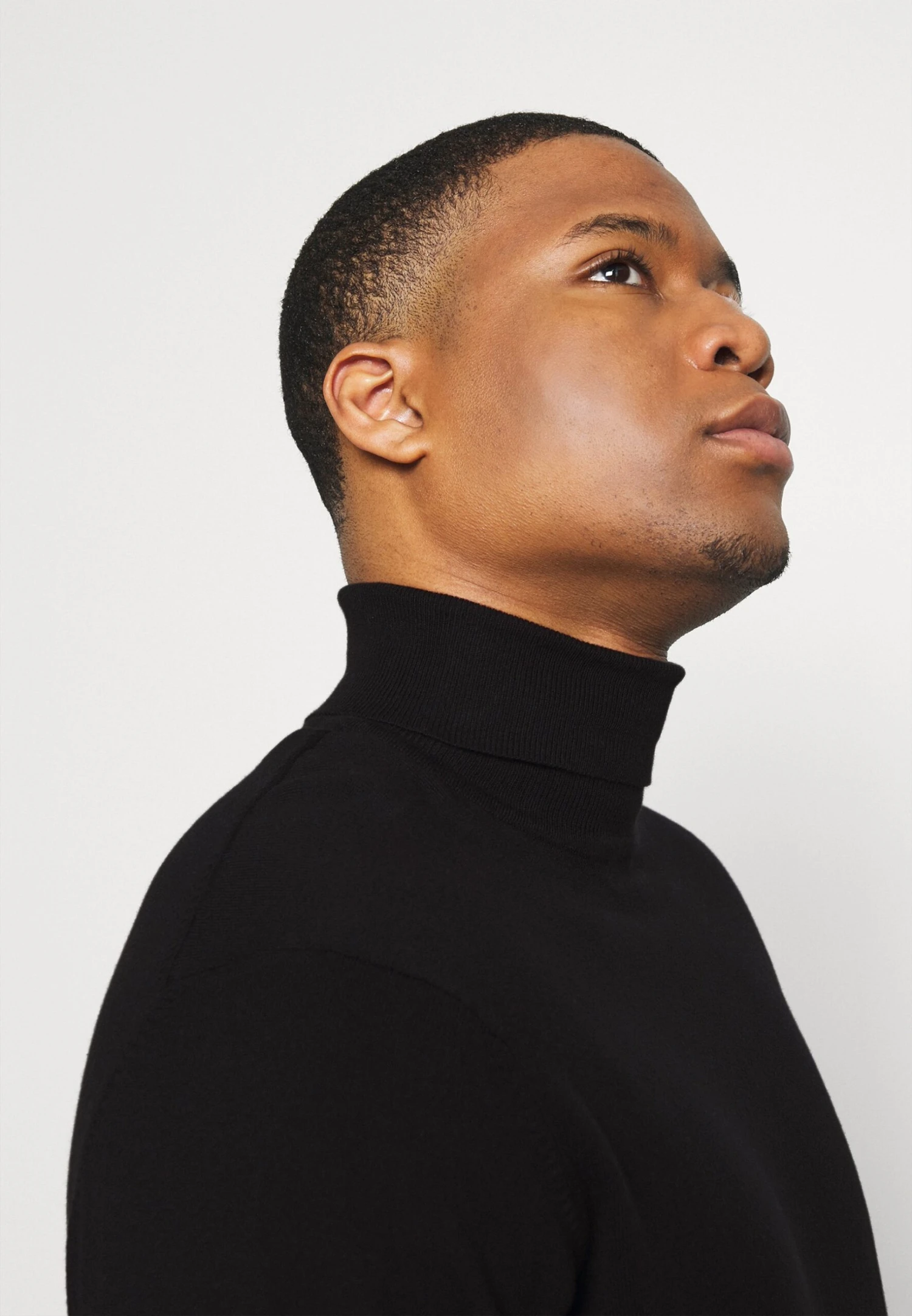 Pier One MaglioneBlack Uomo Maglieria PI922Q08O-Q11 4 Pier One MaglioneBlack Uomo Maglieria PI922Q08O-Q11 - immagine 4