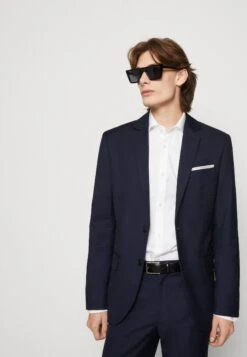 Pier One CompletoDark Blue Uomo Completi E Cravatte PI922A02G-K12 -Negozio online Pier One Italia 6cfe259eb0244cf1956e1a9ff8a1ce2a scaled