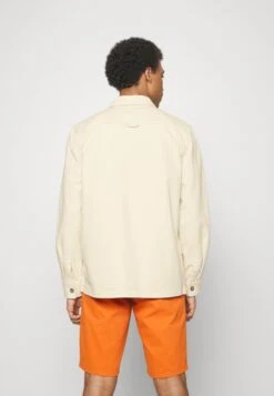 Pier One Undyed Twill Giacca Di JeansWhite Uomo Giacche PI922D0EA-A11 -Negozio online Pier One Italia 75edac323e2d40368b48353609d4fd18 scaled