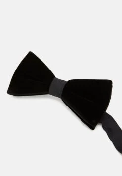 Pier One PapillonBlack Uomo Cravatte E Accessori PI952R03I-Q11 5 Pier One PapillonBlack Uomo Cravatte E Accessori PI952R03I-Q11 -Negozio online Pier One Italia 766200806bf54d9c84f9b995f1a3c262 scaled