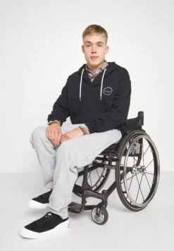 Pier One Pantaloni SportiviMottled Light Grey Uomo Pantaloni PI922E04P-C11 12 Pier One Pantaloni SportiviMottled Light Grey Uomo Pantaloni PI922E04P-C11 -Negozio online Pier One Italia 773a03b4faab4f3fa3492bdf41677c66 scaled