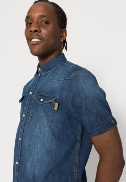 Pier One CamiciaDark Blue Uomo Camicie PI922D0CY-K11 -Negozio online Pier One Italia 785b24cabc8c4d8fb81212a577be2bb7 scaled