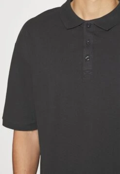 Pier One Polo Black Uomo T-shirt E Polo PI922P08F-Q11 -Negozio online Pier One Italia 7b055135ff6c47fc957d2520b0c88617 scaled