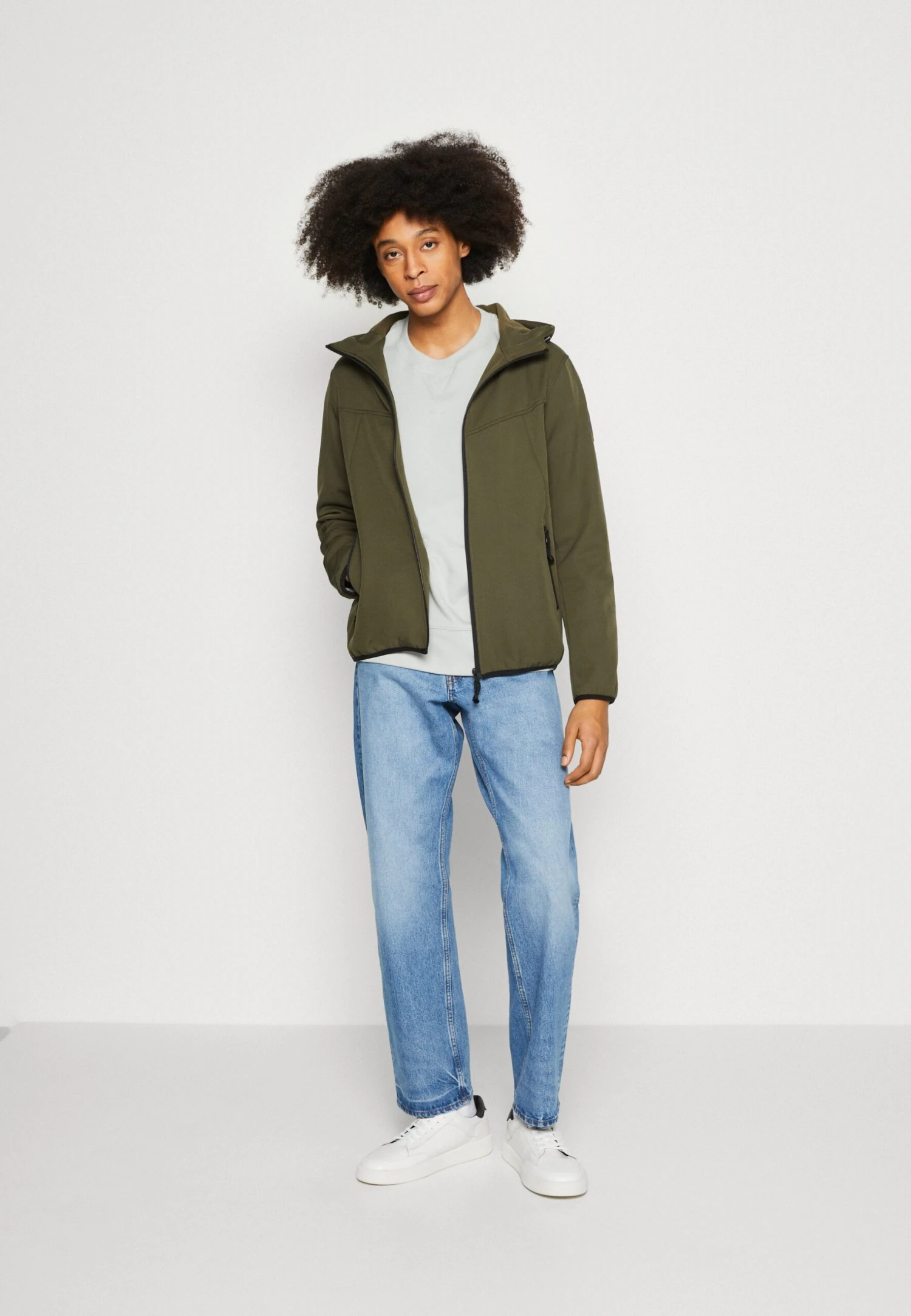 Pier One ImpermeabileOlive Uomo Giacche PI922T04I-N11 2 Pier One ImpermeabileOlive Uomo Giacche PI922T04I-N11 - immagine 2