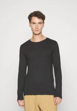 Pier One 2 PackMaglietta A Manica LungaBlack/Mottled Dark Grey Uomo T-shirt E Polo PI922O0GT-Q13 -Negozio online Pier One Italia 82b68fa0ee4c46d1a85559b6ee29545d scaled