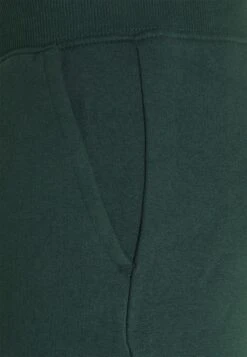 Pier One Pantaloni SportiviDark Green Uomo Pantaloni PI922E03I-M11 -Negozio online Pier One Italia 83a04a02226942ecaf78aa54d7f444f3 scaled