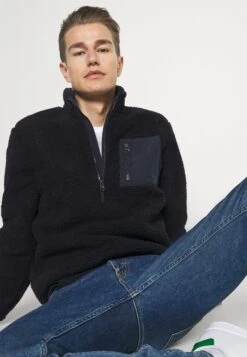 Pier One Felpa In PileDark Blue Uomo Maglieria E Felpe PI922S0CK-K11 -Negozio online Pier One Italia 88111e09df4342679a12241e843a9022 scaled