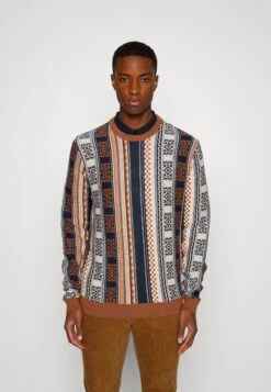 Pier One MaglioneMulti-Coloured Uomo Maglieria PI922Q0BE-T11 8 Pier One MaglioneMulti-Coloured Uomo Maglieria PI922Q0BE-T11 -Negozio online Pier One Italia 8ab3fd3f701f46478cc2b0ef7066fa39 scaled