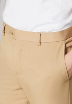 Pier One PantaloniBeige Uomo Completi E Cravatte PI922E057-B11 9 Pier One PantaloniBeige Uomo Completi E Cravatte PI922E057-B11 -Negozio online Pier One Italia 901da9459bae488b8dc6716e4f1a5a75 scaled