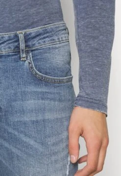 Pier One Jeans Skinny FitDark Blue Denim Uomo Jeans YO122GA27-K12 -Negozio online Pier One Italia 9283e6db08544e8a8de90dbf34a03e56 scaled