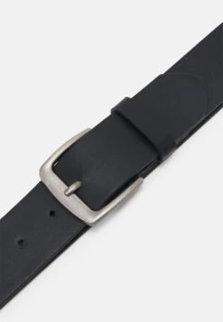 Pier One CinturaBlack Uomo Cinture PI952D02Z-Q11 -Negozio online Pier One Italia 960f0c2fb92f4c689d6976740ba146d5 scaled