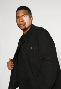 Pier One PoloBlack Uomo T-shirt E Polo PI922P061-Q11 -Negozio online Pier One Italia 9847904e17ac455b87e7c45cc6d80902 scaled