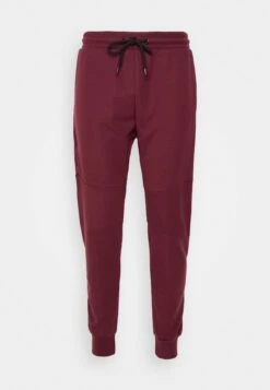 Pier One Pantaloni SportiviBordeaux Uomo Pantaloni PI922E03N-G11 -Negozio online Pier One Italia 99f1f22221d14a5293cd97cc42f2647d scaled