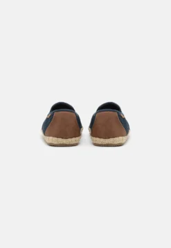 Pier One Unisex - Espadrillas - Dark Blue -Negozio online Pier One Italia a0529a0f5f0c4f0e8f386dce2e3a9b66 scaled