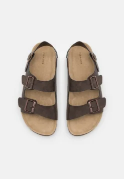 Pier One Unisex - Sandali - Dark Brown 9 Pier One Unisex - Sandali - Dark Brown -Negozio online Pier One Italia a689817c07e34f47aa63a98de89f094a scaled