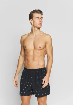 Pier One 3 PackBoxer Dark Blue Uomo Intimo PI982O05F-K11 -Negozio online Pier One Italia a8022042baa14e8b874b54a09f20e344 scaled